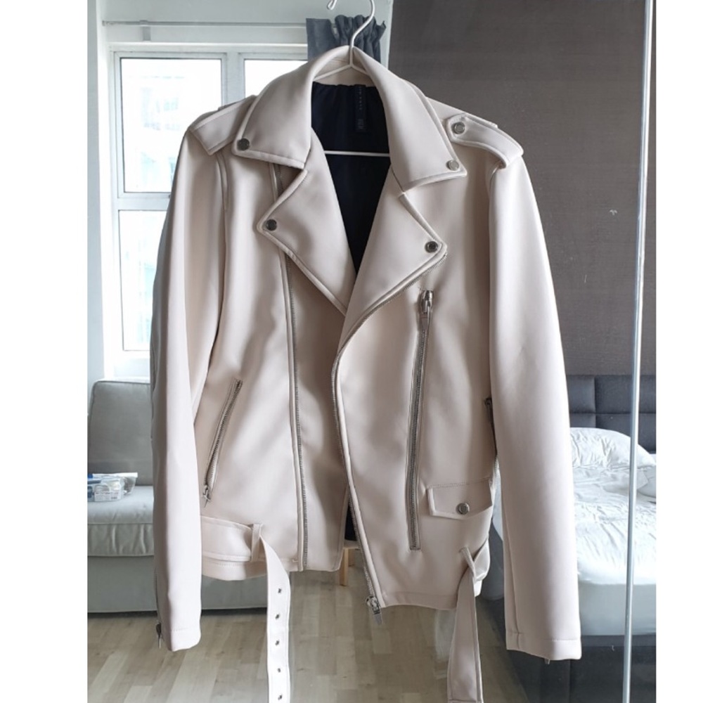 [ZARA] CREAM COLOR BIKER JACKET